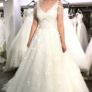A-Line Ivory European Style Wedding Dress